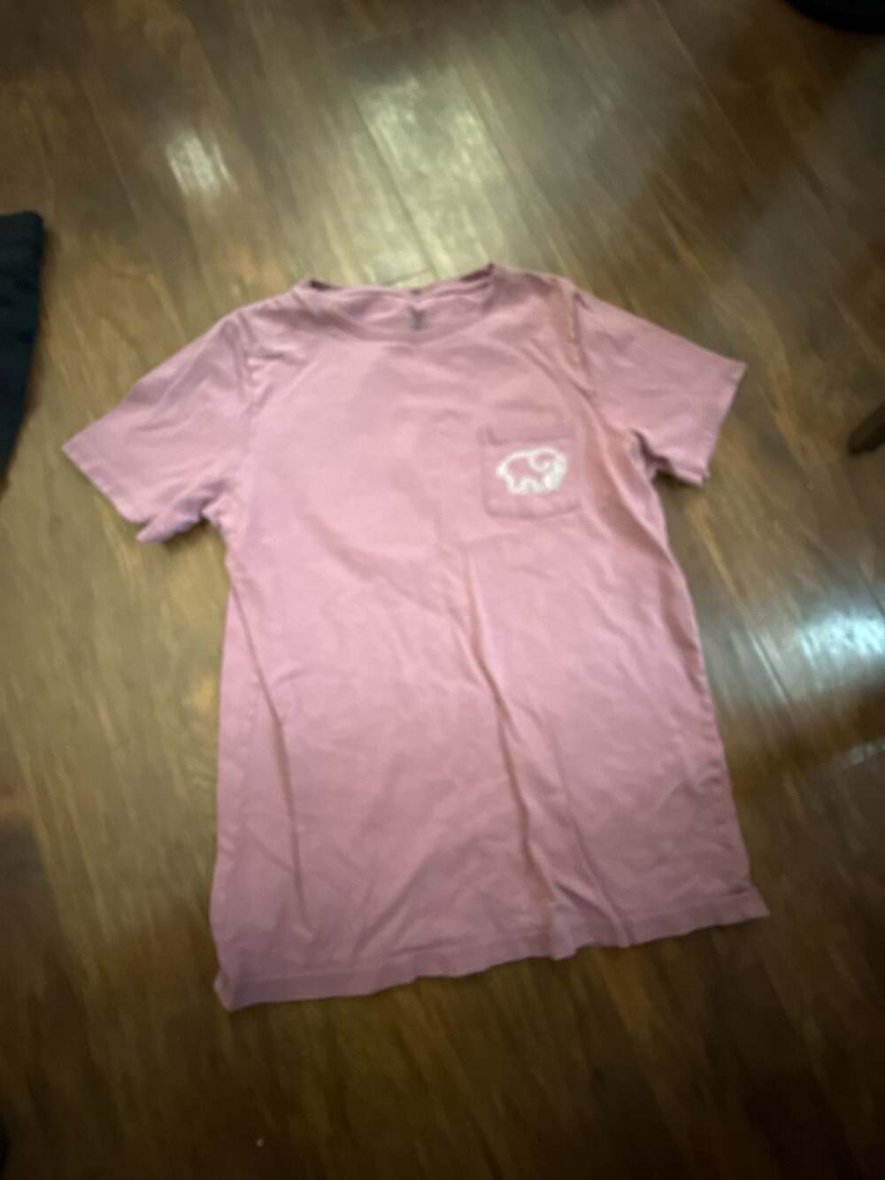 Ivory Ella Women's Pink Short Sleeve Pocket T-Shirt with Back Elephant Graphic